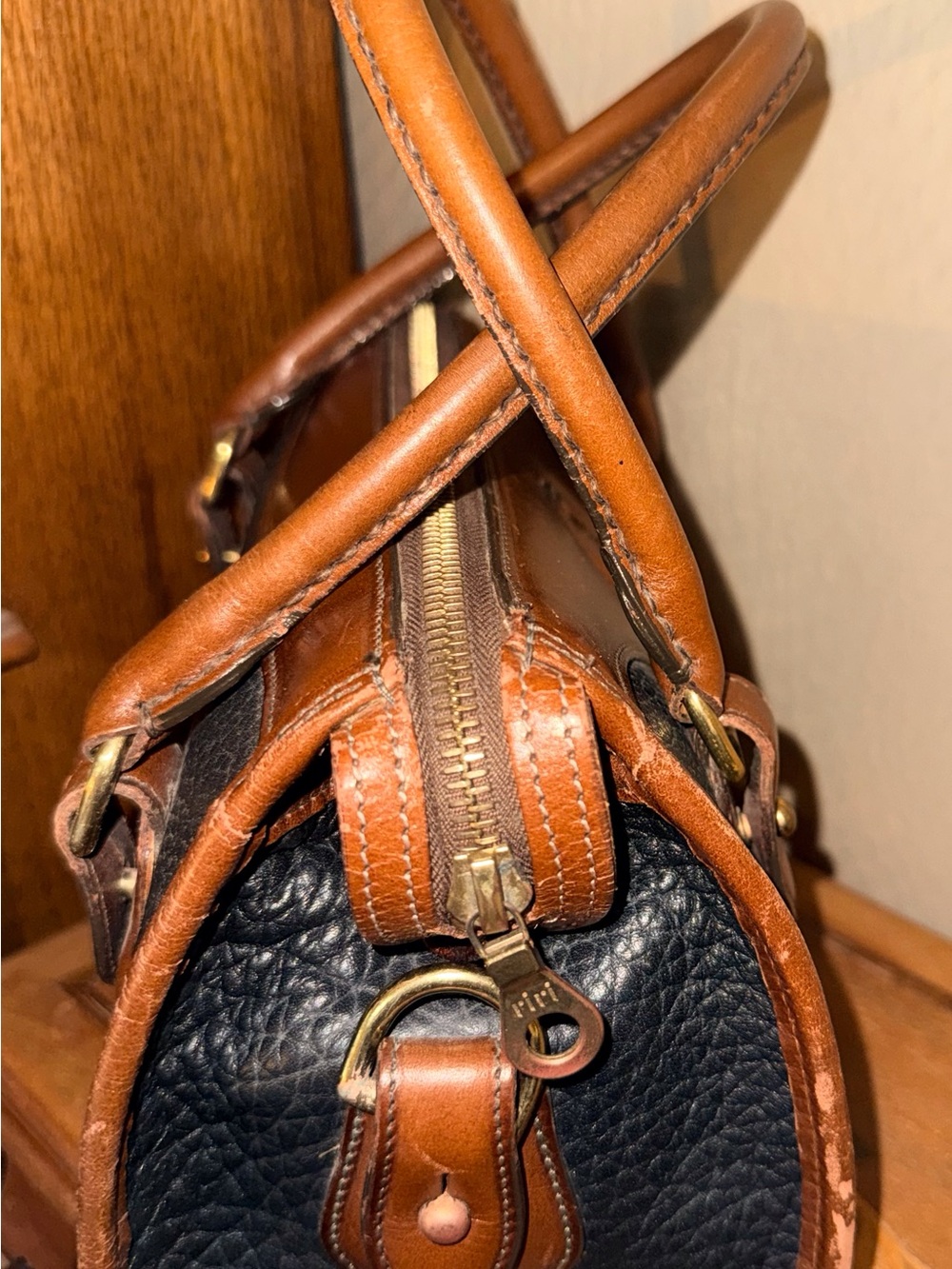 Dooney & Bourke / Vintage Black with Brown Leather Trim Pebble Satchel - Picture 11 of 16